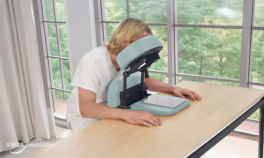 Massage-Top im Sitzen